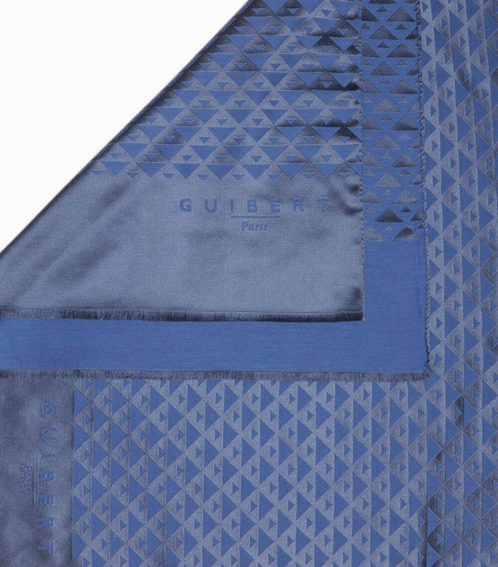 Taurillon leather in sapphire color - Guibert Paris